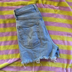 Levi’s Ribcage Denim Shorts – High Rise | Size 25